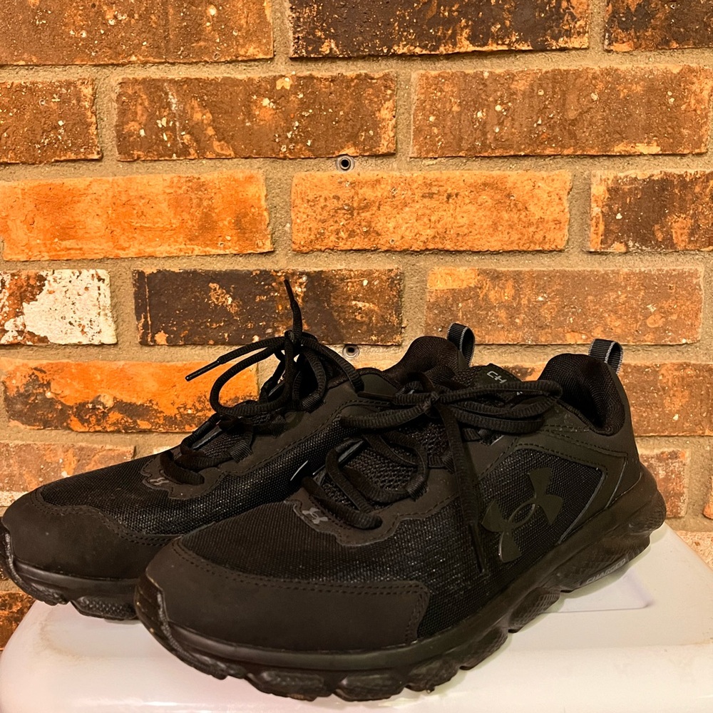 Black Athletic Sneakers
